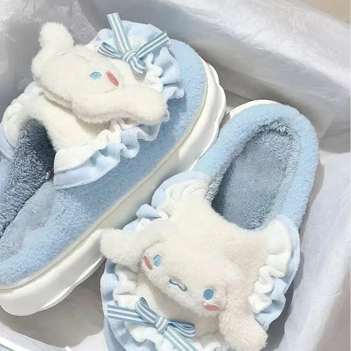 Charming Cartoon Plush Slippers